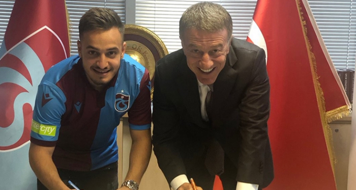 Trabzonspor, Yusuf Sarı ile 3 yıllık sözleşme imzaladı