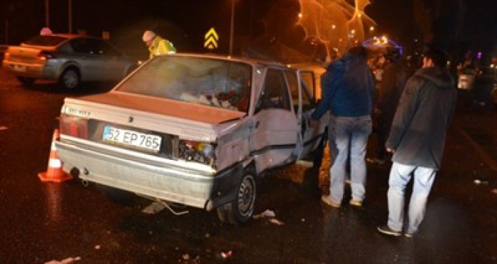 Trafik kazası: 1 ölü, 3 yaralı