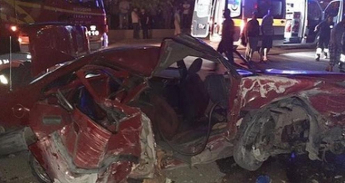 Trafik kazası: 2 ölü 4 yaralı