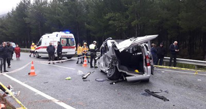 Trafik kazası: 3 ölü, 6 yaralı