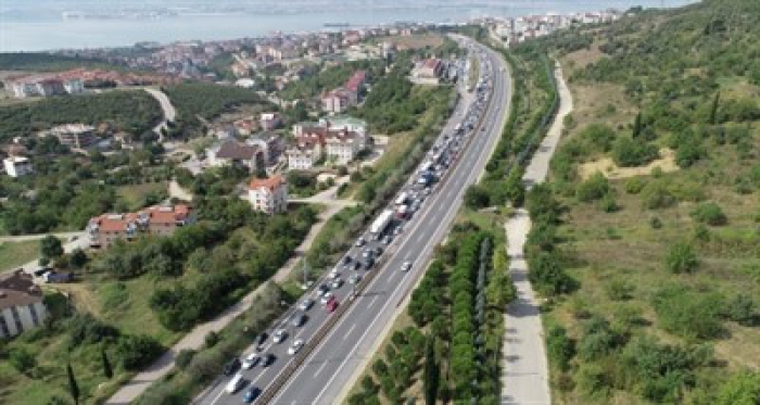 Trafik kilit! Akın akın gidiyorlar