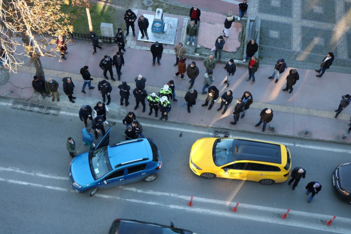 Trafikte korna kavgası: Taraflar birbirine girdi