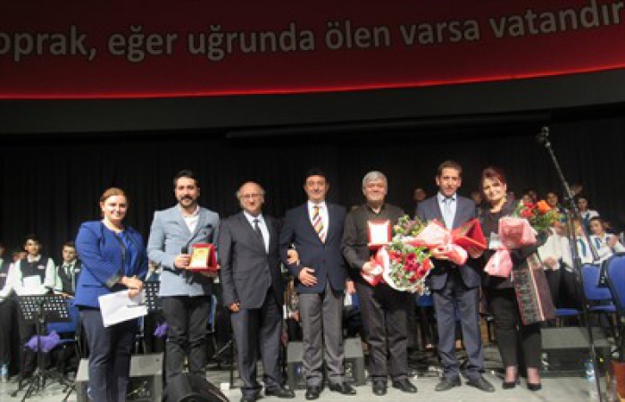 TRT Erzurum THM Gençlik Korosundan Muhteşem Yıl Sonu Konseri