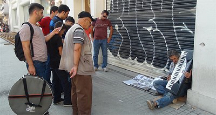 Yeşil Çam Filmlerinden Beyoğlu Kaldırımlarına