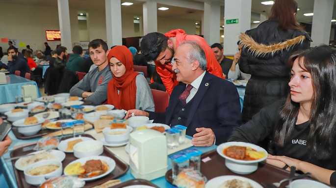 Yüksek Kalite Standardına Ulaşan Merkezi Yemekhane Hizmetine Devam Ediyor