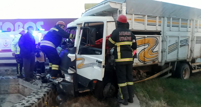 Zincirleme trafik kazası: 2 yaralı