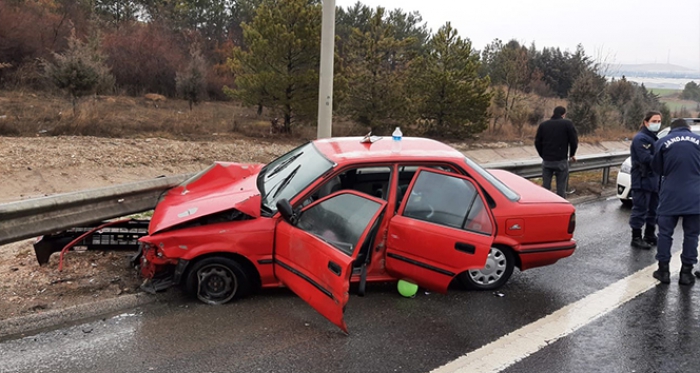 Zincirleme trafik kazası: 5 yaralı